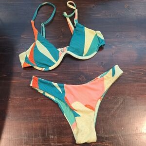 Zaful Abstract/Tropical Print High-Cut Bikini Set (S)